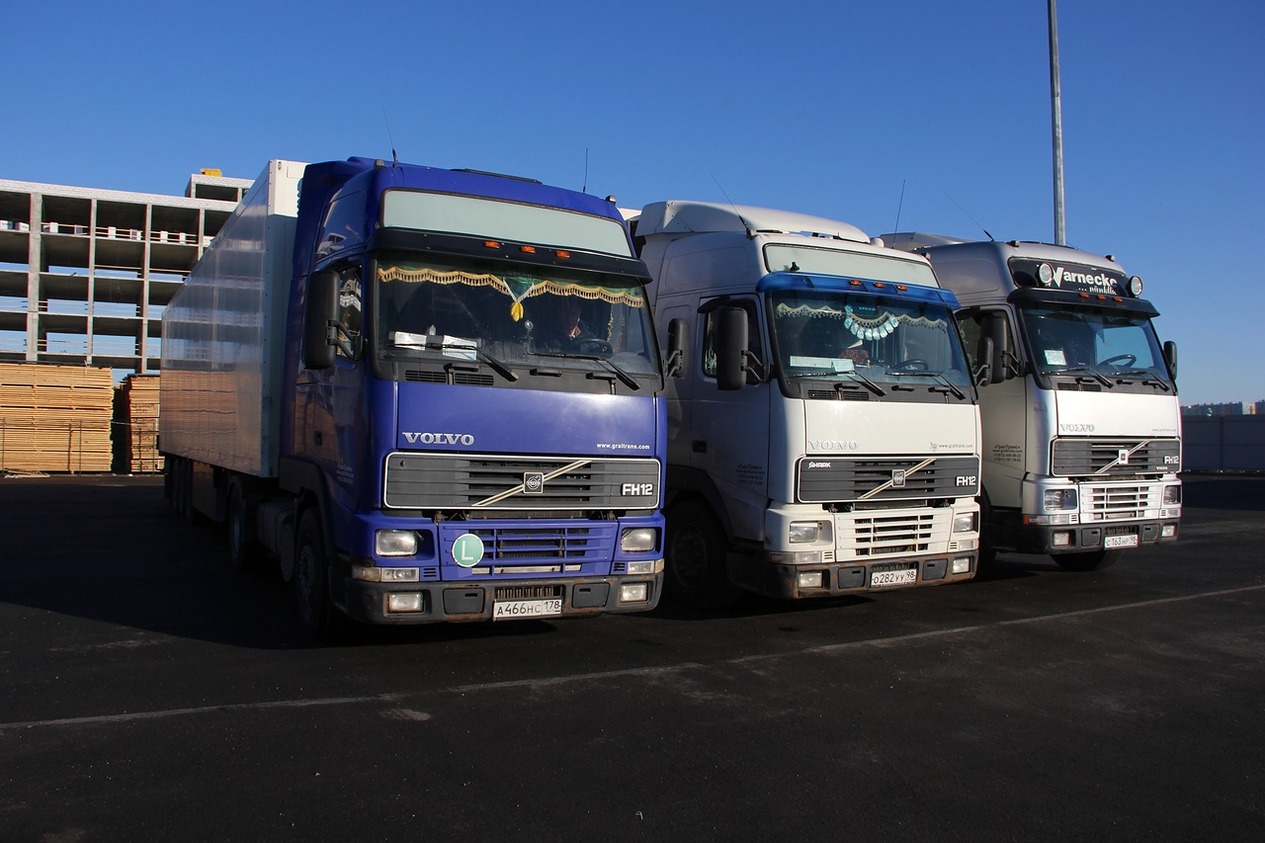 Фото собственных грузовых автомобилей ООО Гралтранс